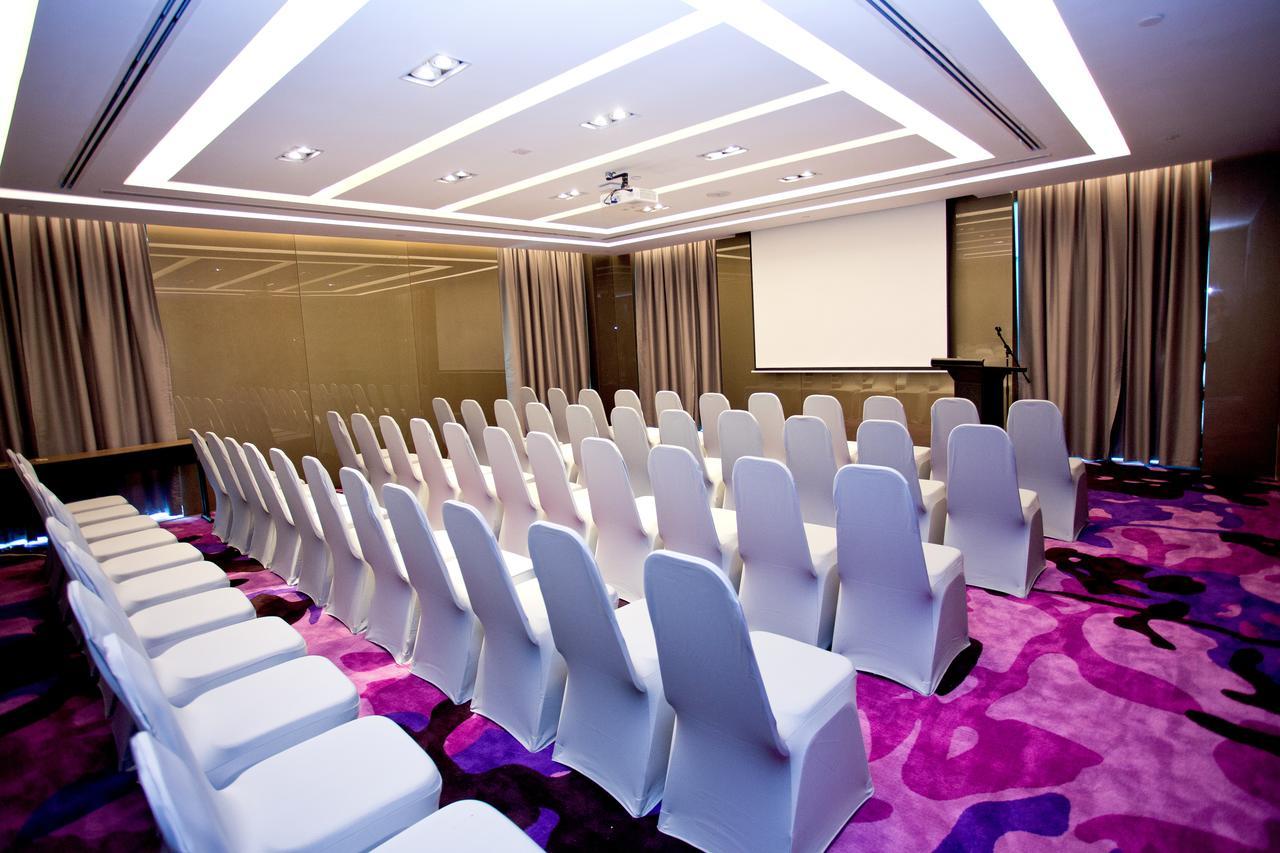 Vouk Hotel Suites, Penang Джорджтаун Экстерьер фото